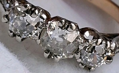 Antiker Trilogie-Verlobungsring 18 kt Gold 0,70 kt Altschliff Diamant Größe M/N