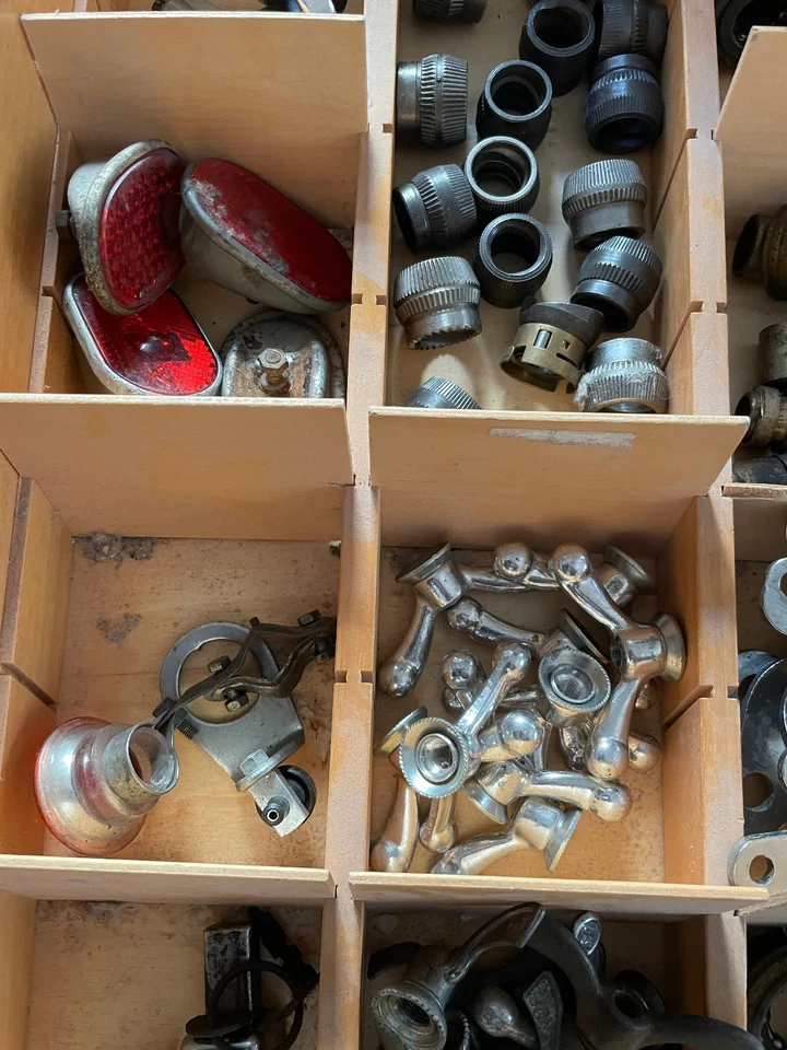 gebrauchter sortierkasten , mit 8 kilo oldtimer fahrradteile gefüllt - Bild 4 von 4