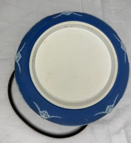 Antique Wedgwood Jasperware Round Butter Jar Silver plate lid dark blue - Picture 6 of 6