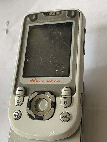 Retro 2000s Sony Ericsson W550i Walkman - (Orchid White) Mobile Phone - Picture 3 of 4