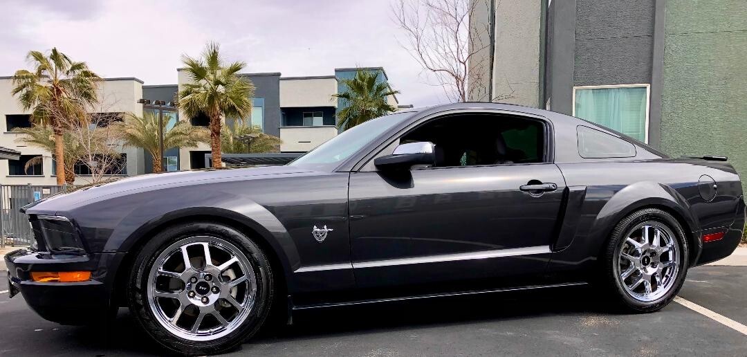 Unpainted Gray Primer Side Scoops For 2005-2009 Ford Mustang - No Drill Installation