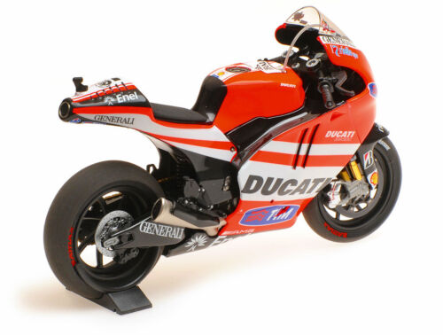Minichamps Ducati Desmo GP11.1 ""Ducati"" MotoGP 2011 - Nicky Hayden Scala 1/12 - Foto 2 di 2