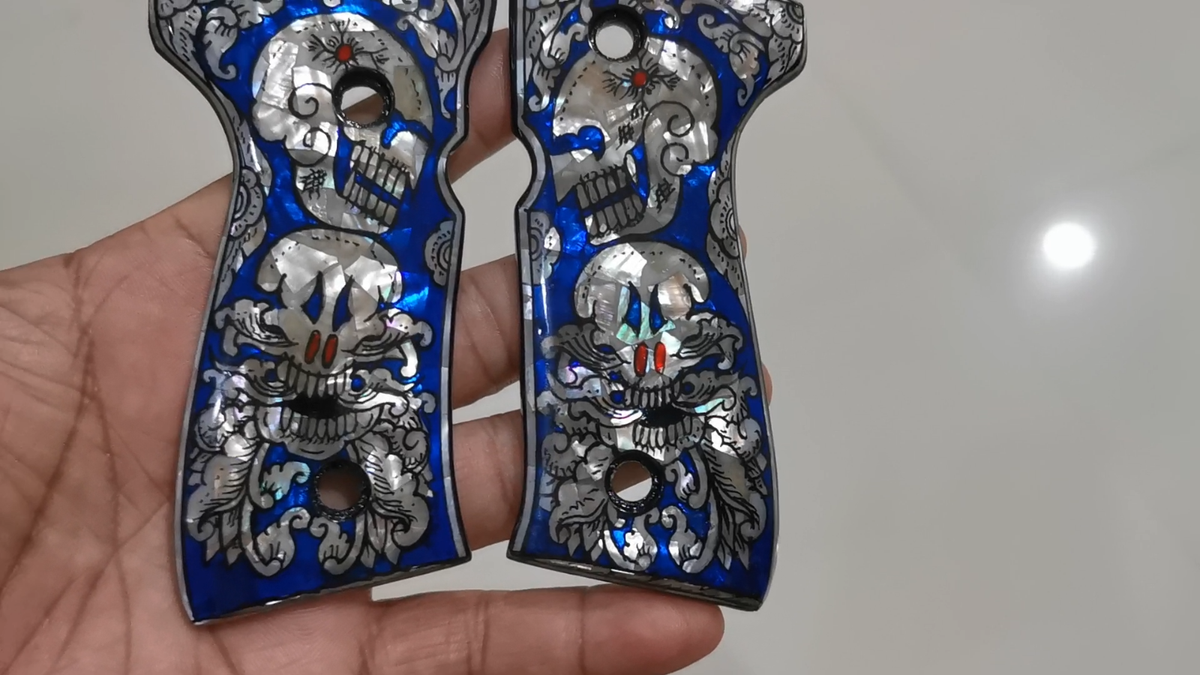 PEARL GRIPS FOR BERETTA 92 FS FULL SIZE 92 96 M9 92A1 BLUE SKULL