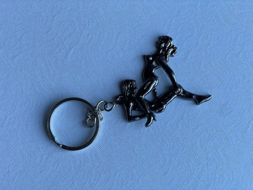 2025 NEW Hot 8PCS Funny Man & Woman Making Love Position Novelty Keychain - Picture 9 of 10