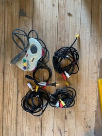 Sega Saturn WHITE Console HST-0014  Japan Box w/ 4 Meg Card & Dayona USA Game