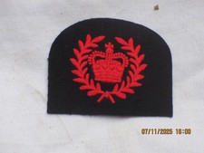 Royal Navy,Badge Qualification,Master at Arms, dunkelblau/rot, 80x65mm