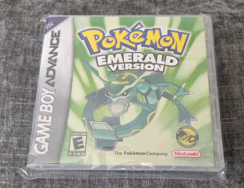 Nintendo Pokémon Emerald Version Game Boy Advance Cartridge Case Box Art