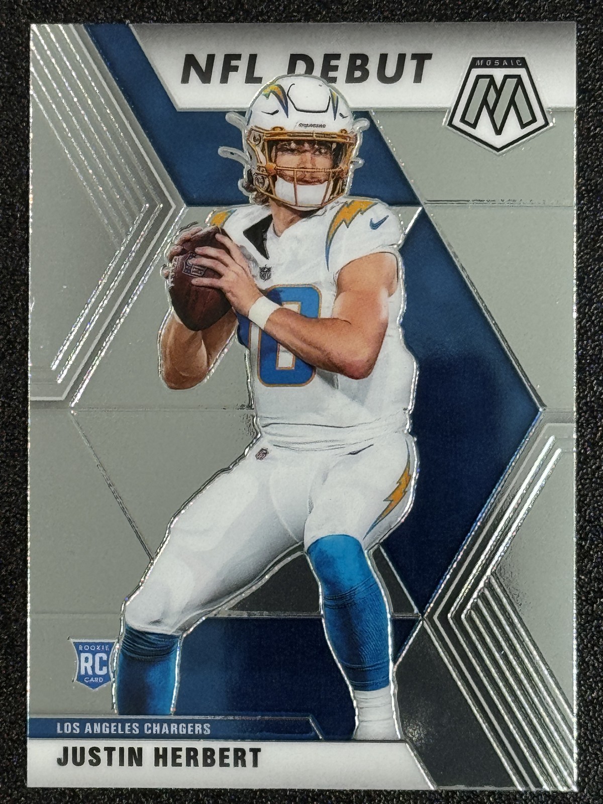 2020 Panini Mosaic #263 Justin Herbert Rookie Card RC Los Angeles Chargers