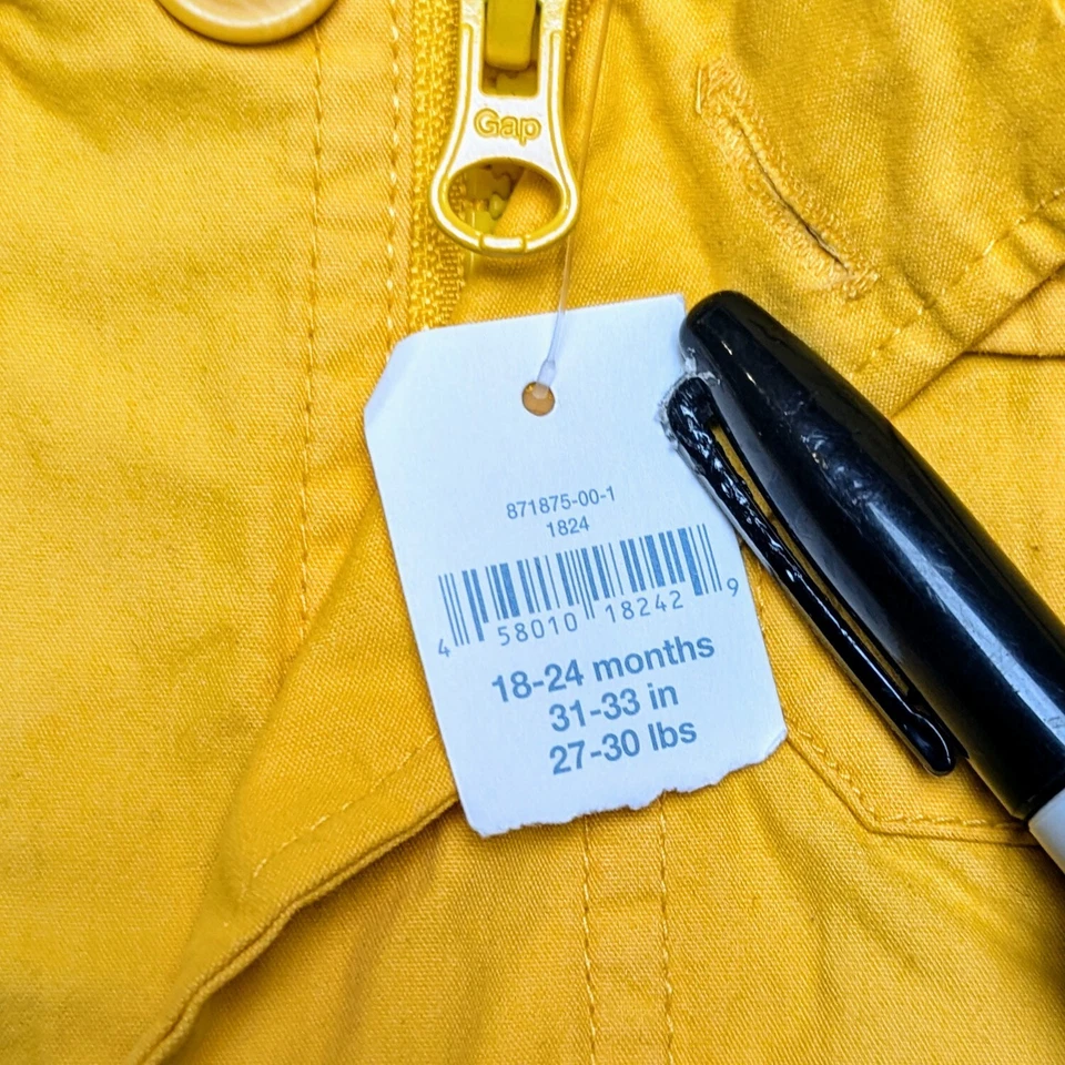 Linda chaqueta de invierno Baby Gap 18-24 meses amarilla brillante con cremallera con capucha nueva con etiquetas Foto 3 de 4