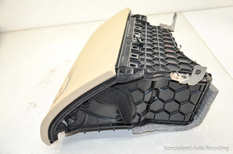 BMW 335I 2015 sedán guantera compartimento caja de almacenamiento beige Foto 3 de 4