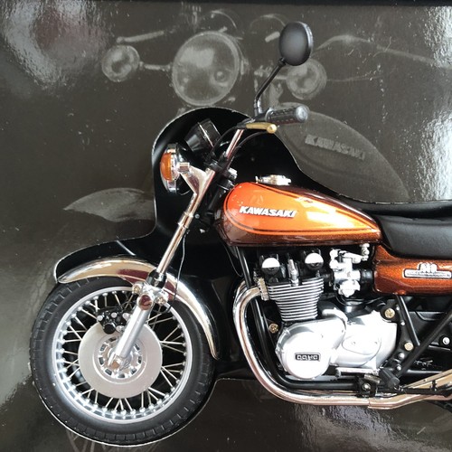 Kawasaki Z1 900 Candy brown 1972 Mini Champs 1:12 Motorcycle - Picture 2 of 12