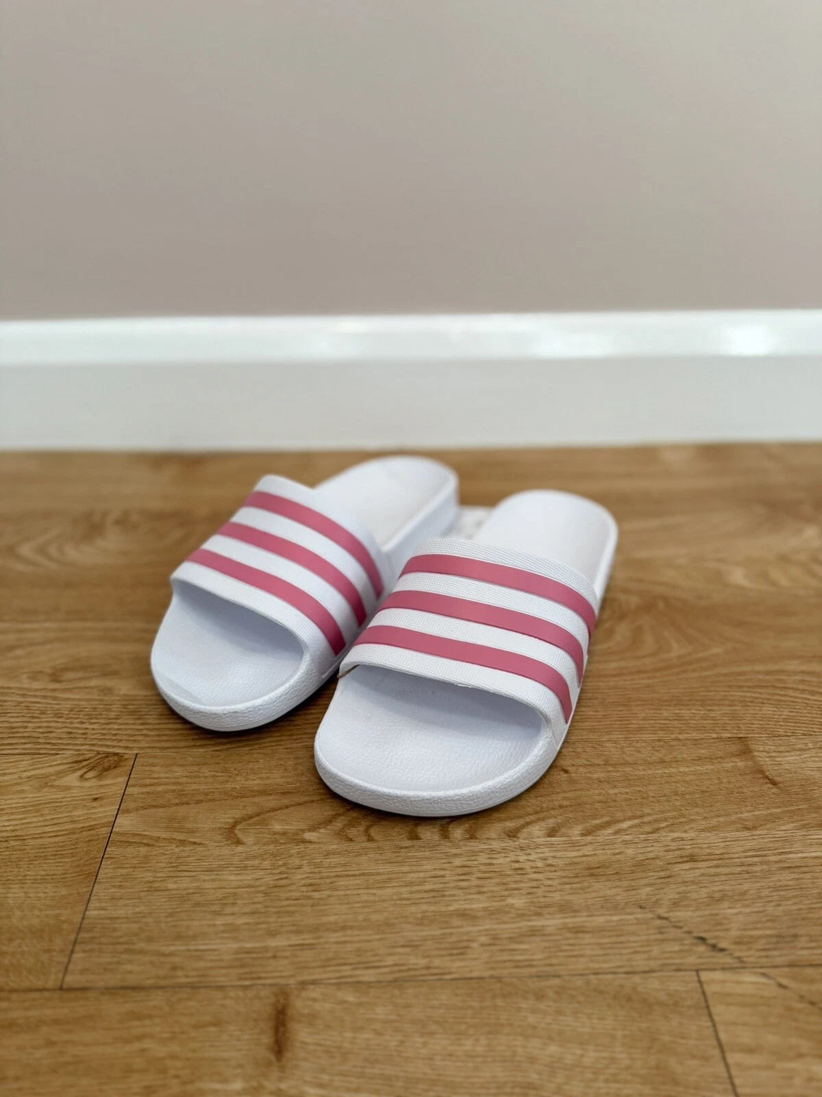 Adidas Adilette Aqua sandali slide donna bianco rosa GZ5237 taglia UK4