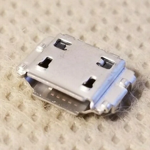 Puerto de carga Samsung OEM - CONQUER D600 PREVAIL M820 ACANCE R920 WAVE S8500 S8530 Foto 2 de 4