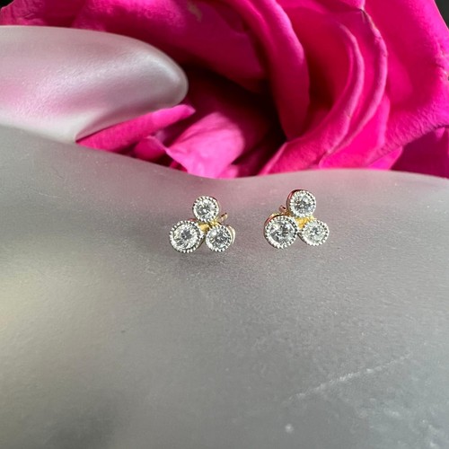 Pendientes de oro amarillo de 18 K de oro amarillo de 3 piedras con diamantes - Imagen 3 de 6