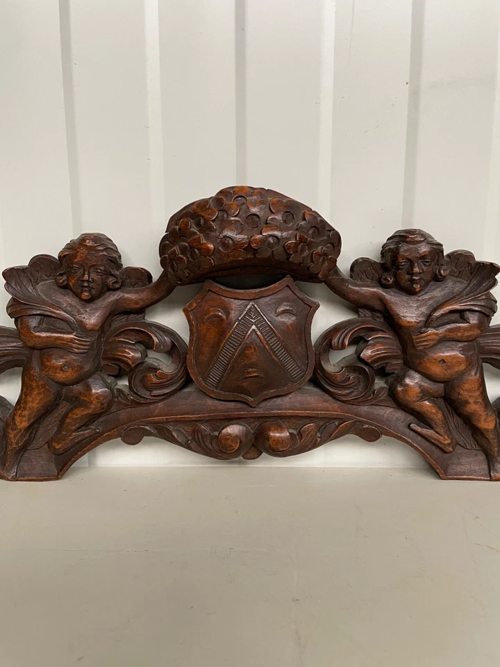 Exceptional Italian Neo Renaissance Carving in walnut nr 2A - Image 4 of 4