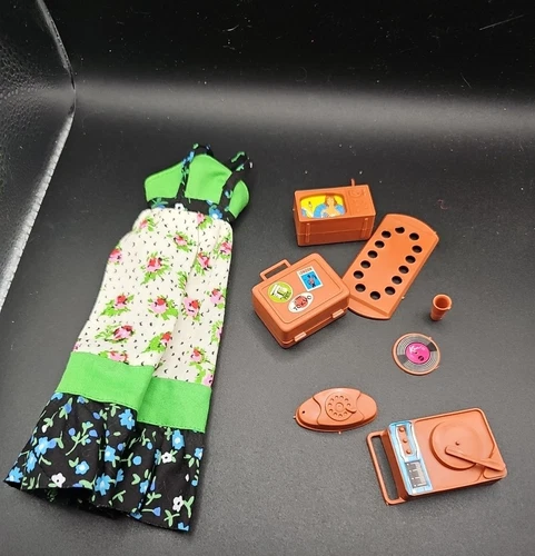 3312 Vintage Mattel Busy Steffie Dress AND  Accessory Lot