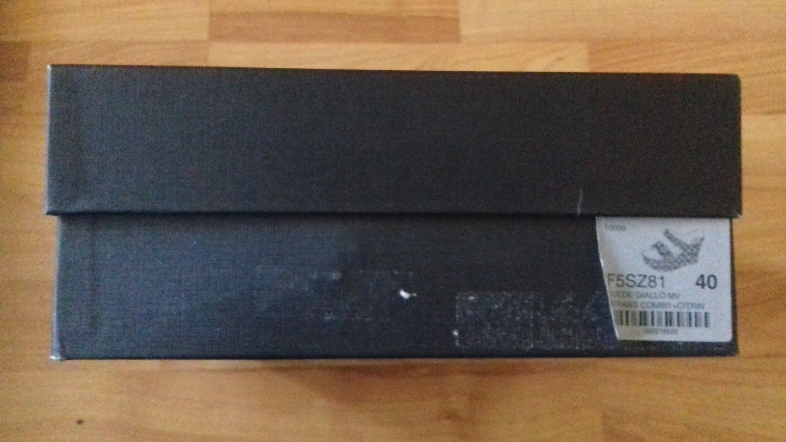 Foto 10 di 12