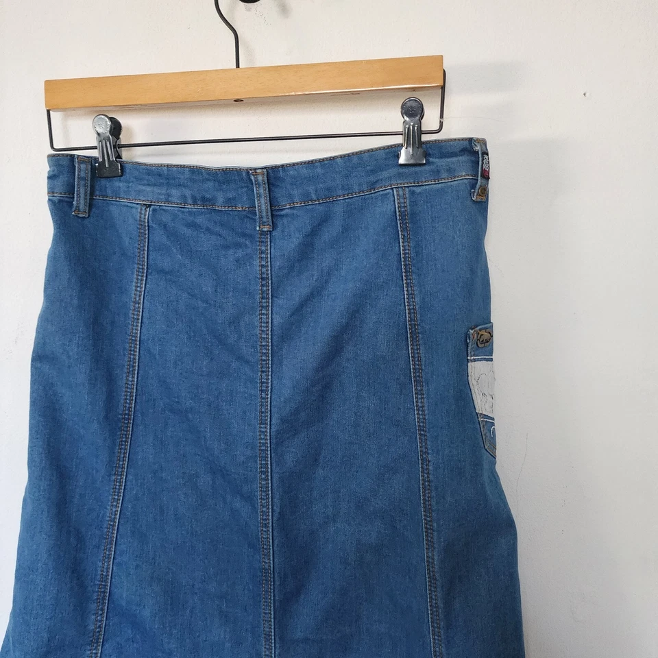 Falda acampanada de mezclilla roja Y2K Ecko 5/6 Jean Sirena en capas Foto 2 de 4