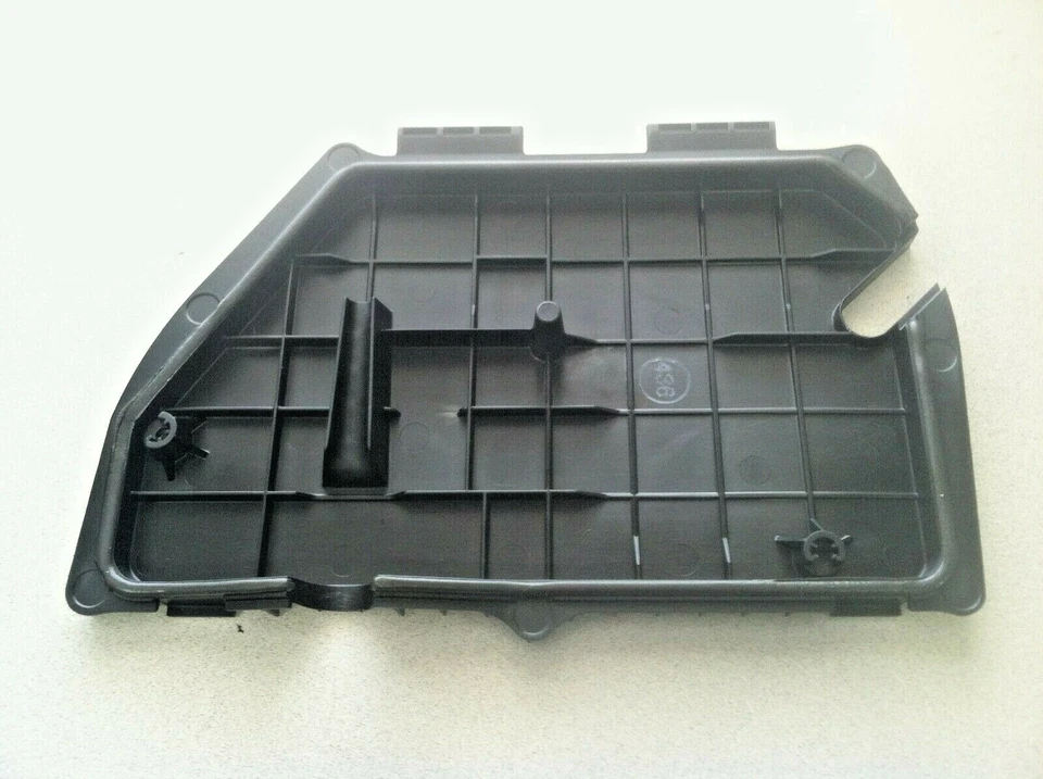 2004-2008 BMW 750i 750Li E65 E66 ~ КРЫШКА ЛОТКА СТОЯНОЧНОГО ТОРМОЗА ЗАДНЕГО БАГАЖНИКА - Изображение 2 из 3