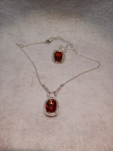 Vintage Collectible Avon Jewelry Set. Ring And Necklace Silver Tone.