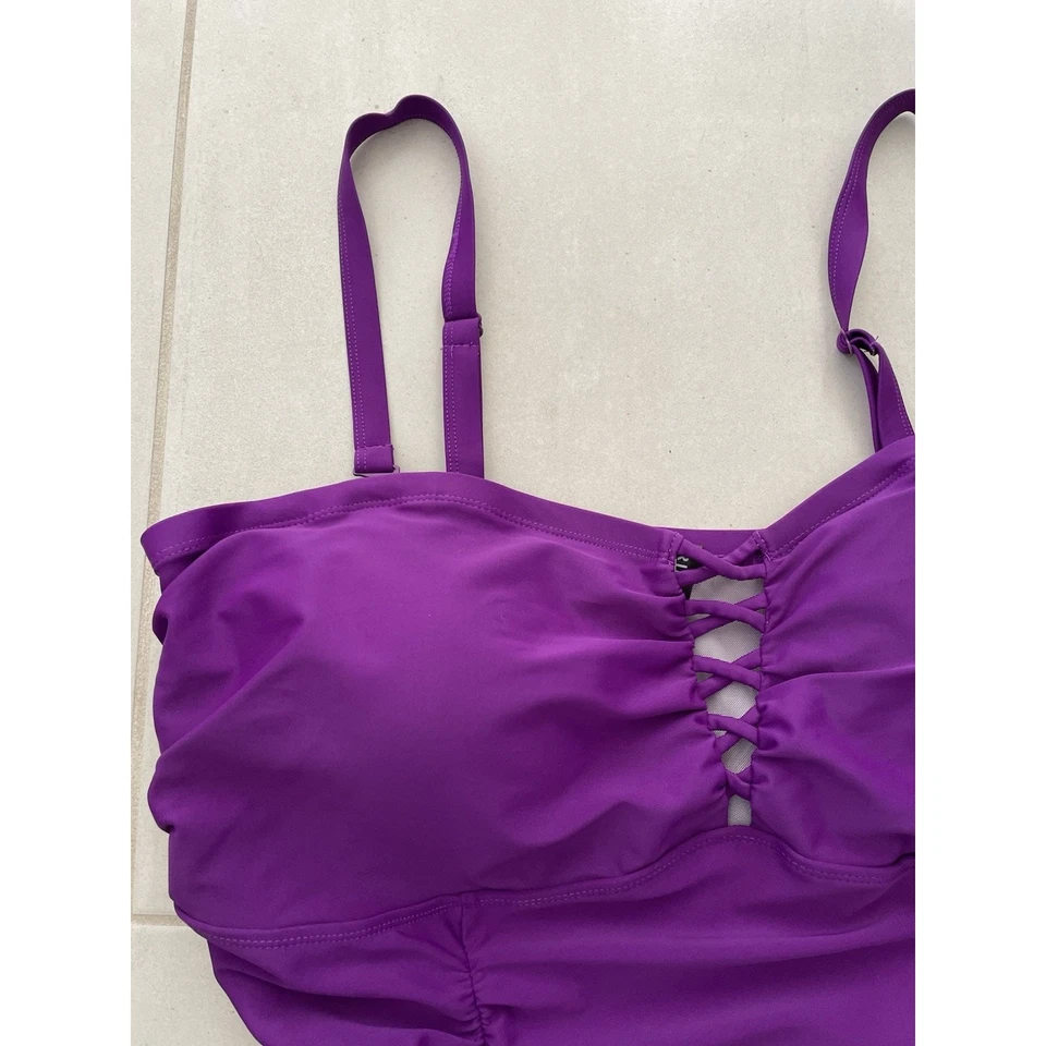 Traje de baño Torrid Swim para mujer talla 4X de una pieza fruncido con cordones traje de baño púrpura Foto 2 de 4