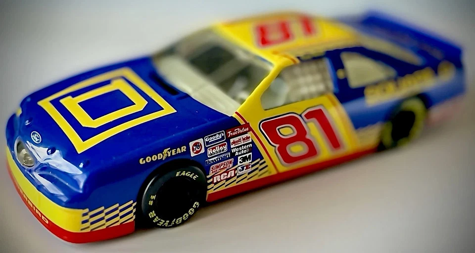 Kenny Wallace 1995 #81 Square D NASCAR 1:24 DIE CAST ganador de carrera nuevo sin caja F SH Foto 4 de 4