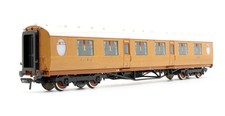 Bachmann Branchline 34-485 Thompson first Corridor 138 in LNER Teak