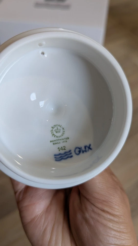 皇家哥本哈根公主茶壶、茶杯、茶碟套装带盒 — 第 3/4 张图片