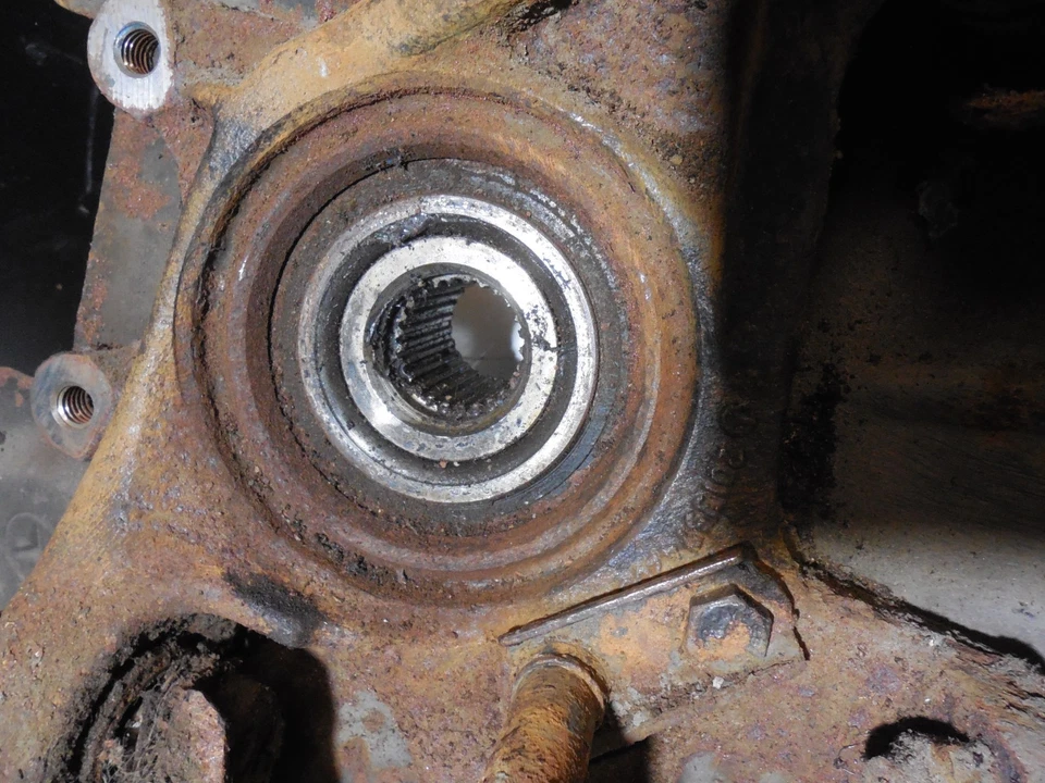 Rear LEFT Spindle Knuckle Hub 2013574205 84-93 Mercedes Benz W201 190D 190E - Image 2 of 4