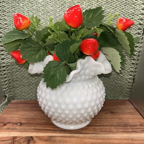 Gorgeous Vintage Fenton Hobnail Milk Glass Double Ruffled Crimped Vase