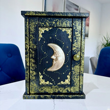 Dekoschrank aus Holz schwarz & gold, Himmelsmond & Sterne, rechteckig