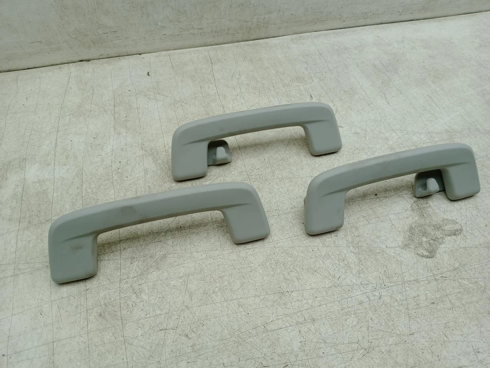 SEAT LEON GRAB HANDLE INTERIOR ROOF X3 MK4 2020-2025 - Image 3 of 4