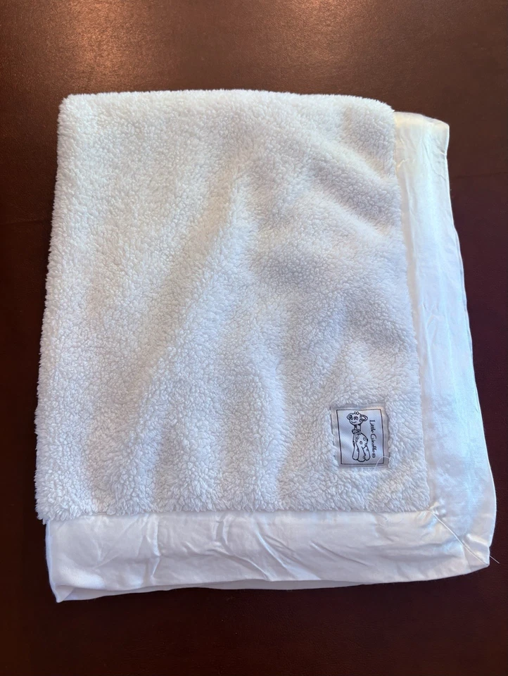 Manta de bebé de felpa gruesa Sherpa blanca Little Giraffe Lovey con borde satinado Foto 3 de 4