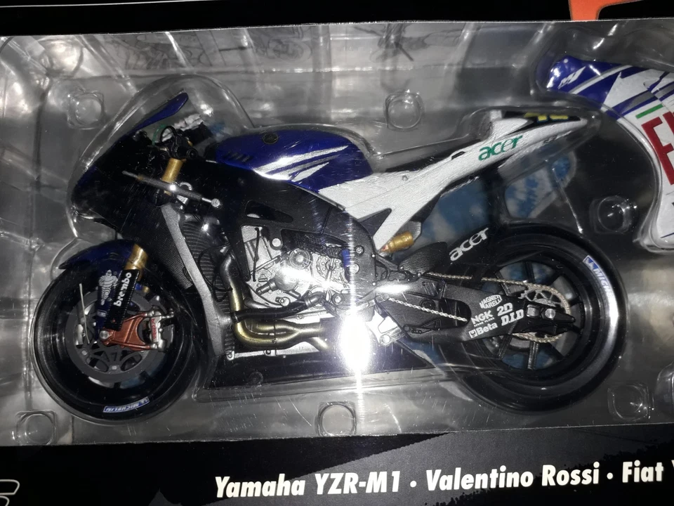 YAMAHA YZR M1 VALENTINO ROSSI TEAM MOTO GP 2007 1/12 MINICHAMPS - Photo 4/4