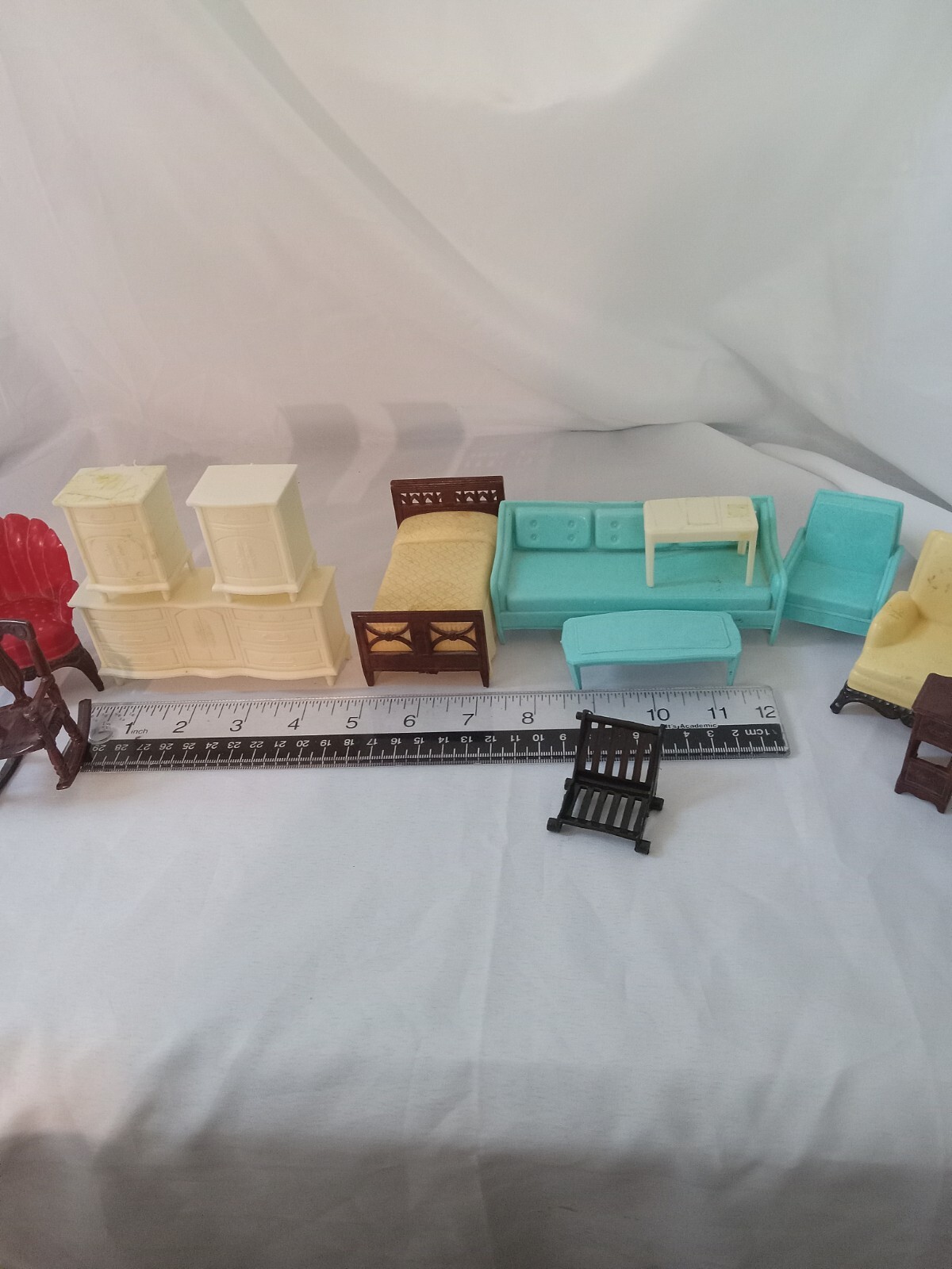 Doll House Retro Furniture 14 Pieces Living Room Bed Room Chairs Great Condition