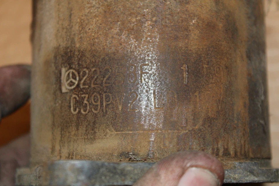 阿尔法·罗密欧 Giulietta 1900 2000 年原装 Lucas 发电机 22258F C39PV2 日期 1959 — 第 3/4 张图片