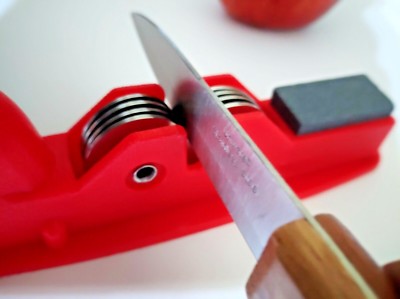 Uniware Knife Sharpener Kitchen Tool, Red/ Grey