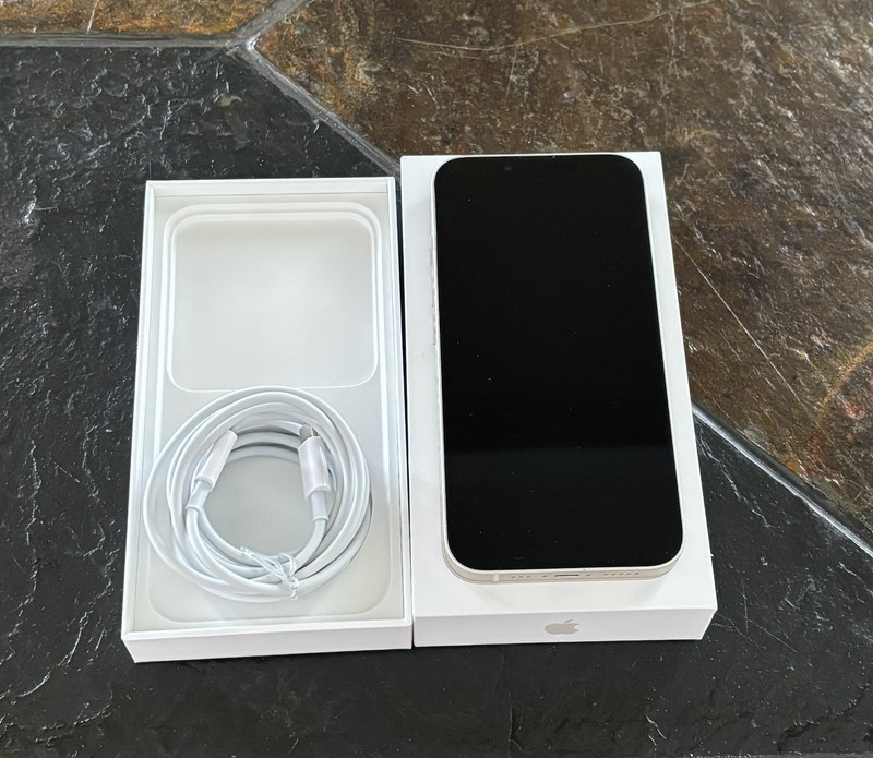Apple iPhone 14 5G - 128 GB - Starlight (Unlocked)-excellent condition