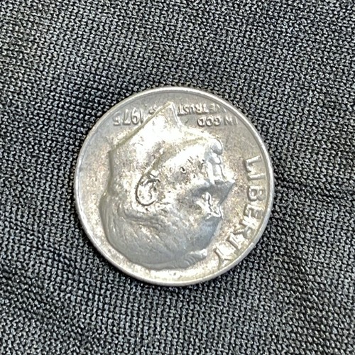  1975 ROOSEVELT DIME, , NO MINT MARK Error , DDO !   - Picture 5 of 7