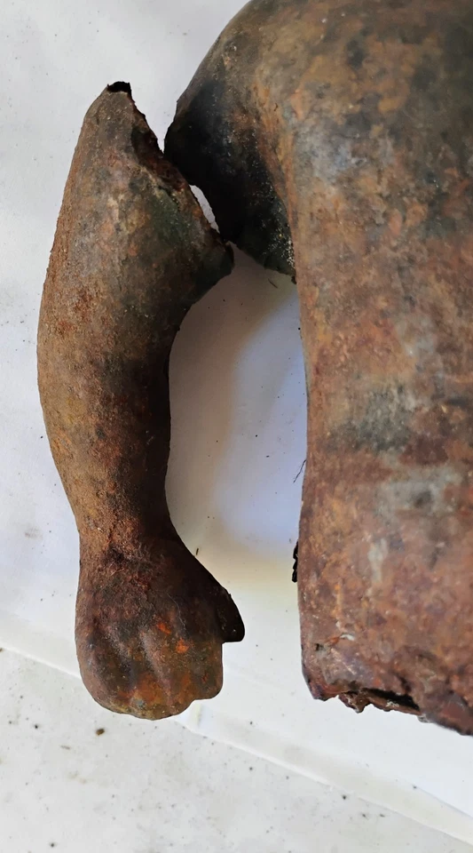 Querubim de ferro fundido estilo antigo pesado 10" de altura como está - Imagem 4 de 4