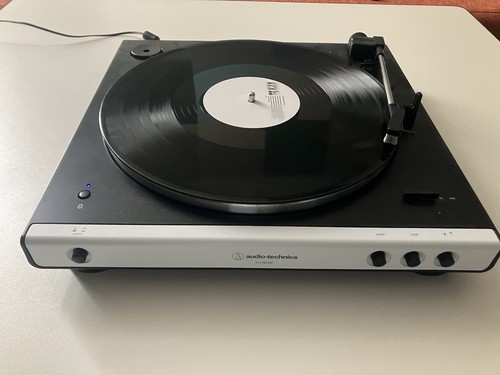 Audio Technica AT-LP60XBT Giradischi Automatico con Trazione a Cinghia - Foto 7 di 9