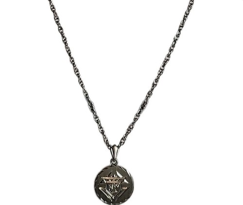 Dije colgante con emblema de caballeros de Colón de peltre con cadena tono plata de 18" - Imagen 3 de 7