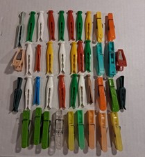 1950's Kordite Penley Plastic ++ clothespins - VTG Retro midcentury lot of 42