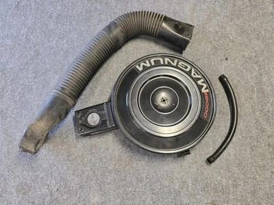 1992 DODGE DAKOTA 318 MAGNUM AIR CLEANER WITH INTAKE TUBE AND HOSE - Image 1 of 4