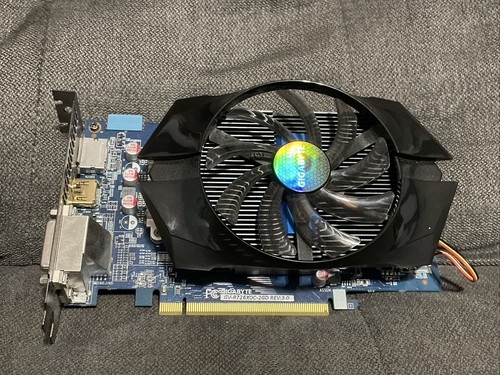 GIGABYTE AMD RADEON R7 260X 2GB GV-R726XOC-2GD REV:3.0- Works Great - Picture 3 of 3