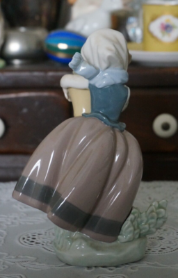 VINTAGE Lladro Figurine 