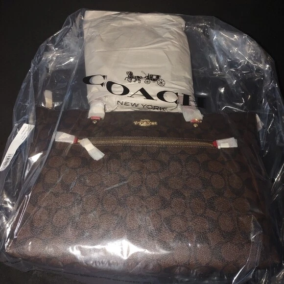 Punta con cerniera in tela nuova con etichette Coach Gallery 79609