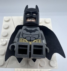 Genuine Lego Batman Minifigure Super Heroes from 76012 -sh089