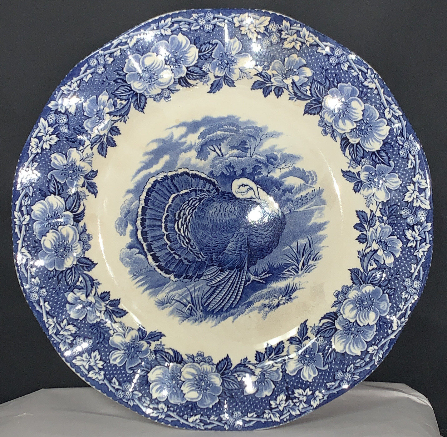 Wedgwood England Blue and White 11" Thanksgiving Turkey Dinner Plates