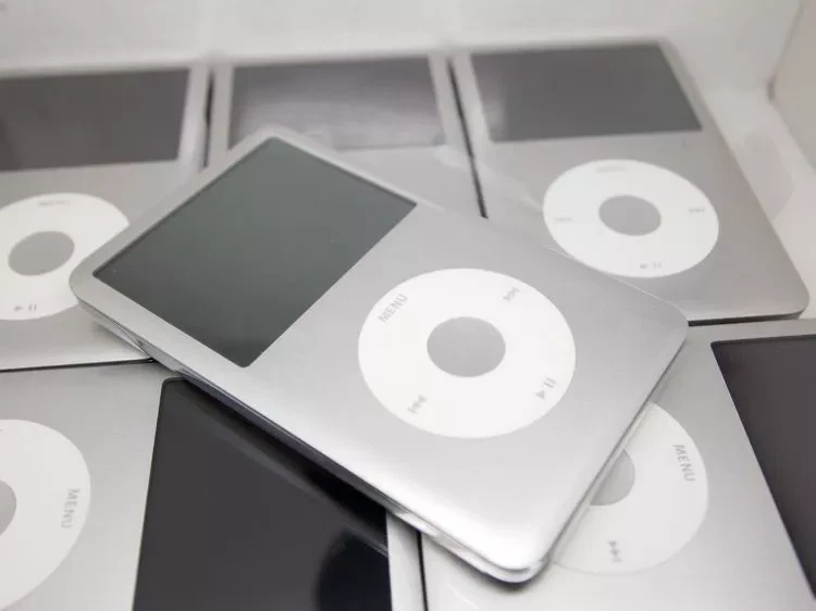 Apple iPod Classic 7. Generation 160 GB HDD 7G Silber aktuellstes Modell 7th Gen
